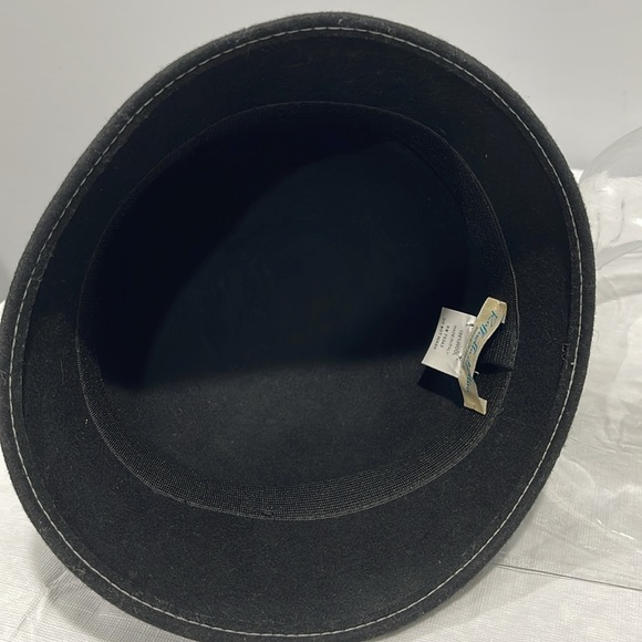Women’s Raffaello Bettini Wool Hat Made In Italy black studded